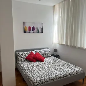 https://monolocale-luminosissimo.it-romehotels.com