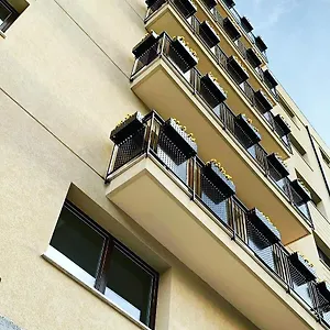 https://simply-the-best-apartment-and-parking-space.palermohotels.org
